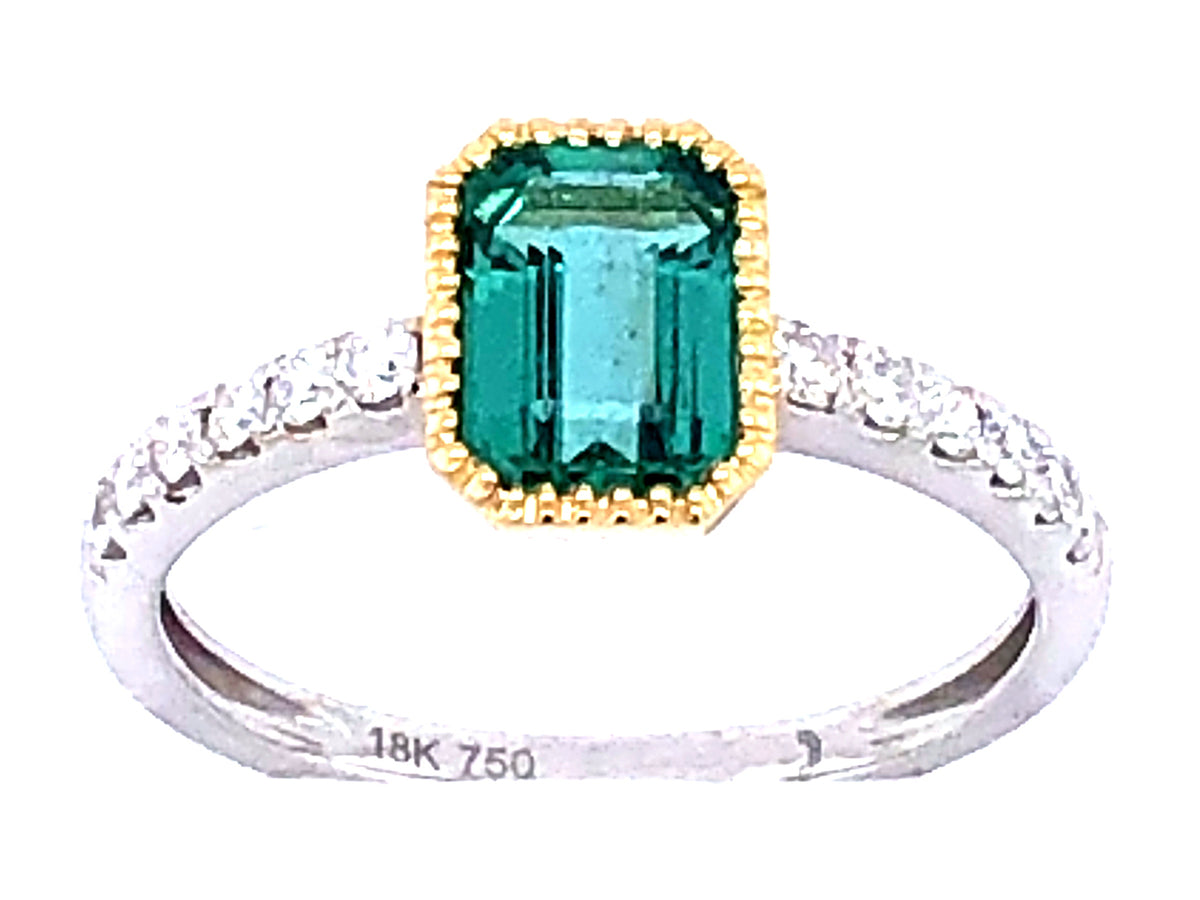 EMERALD CUT EMERALD MILLGRAIN BEZEL & DIAMOND RING, 18KWY (O)