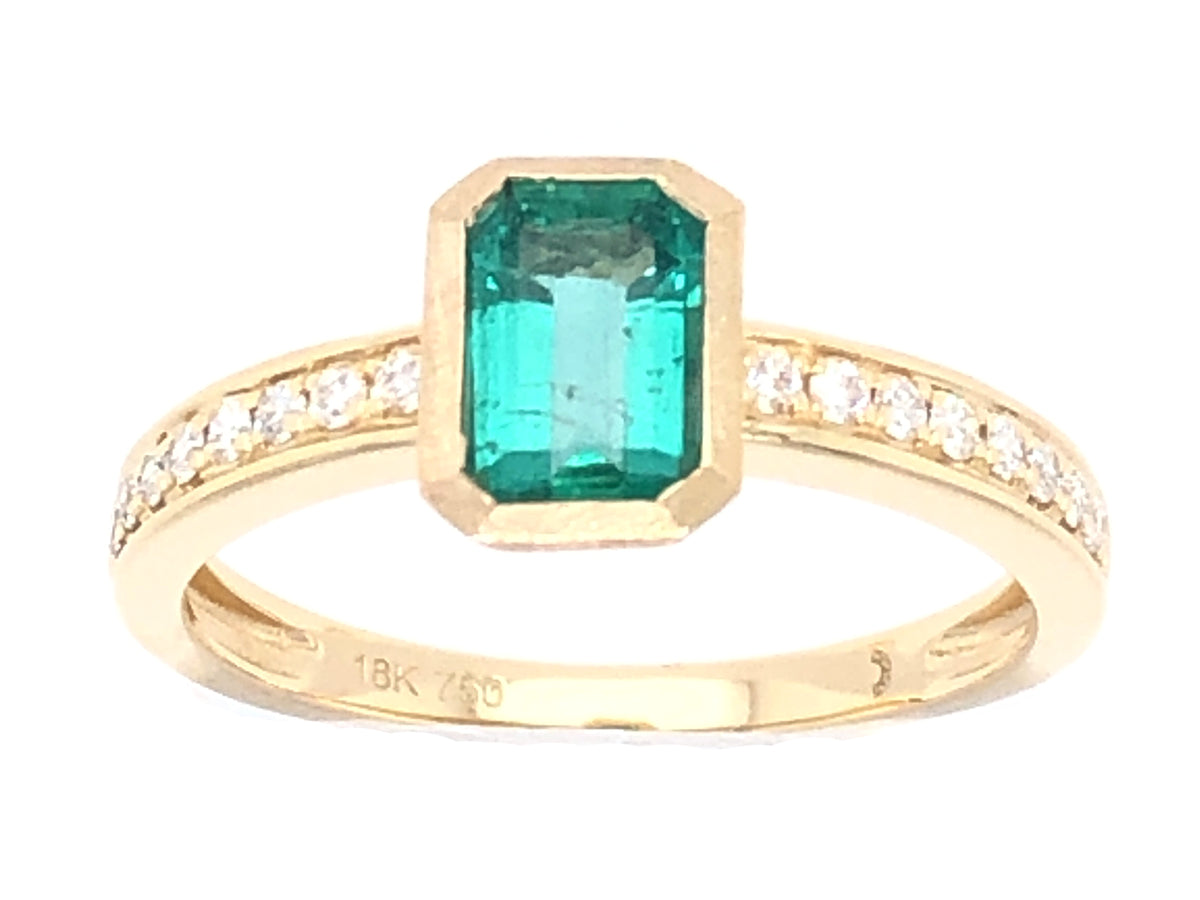 EMERALD BEZEL & DIAMOND RING