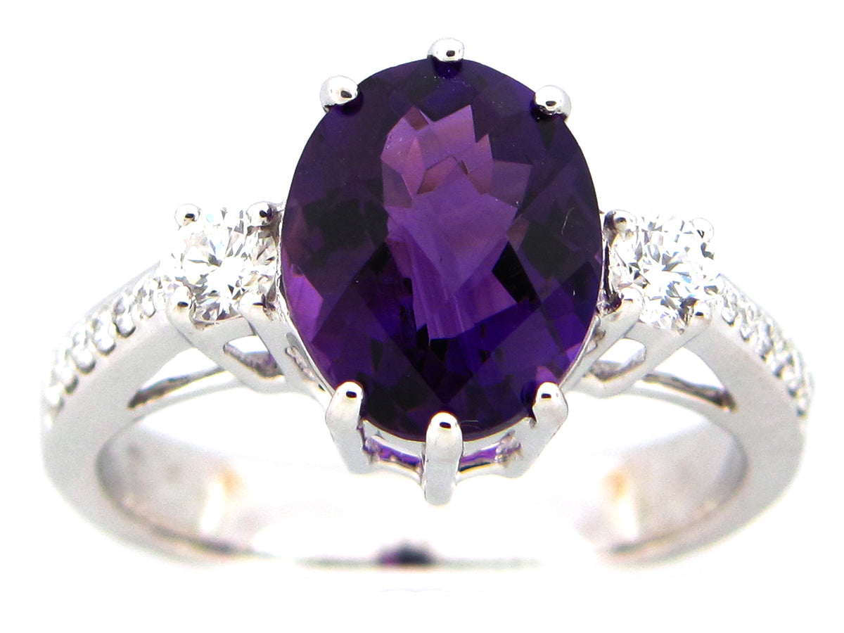 AMETHYST & DIAMOND RING, 18KW (H)