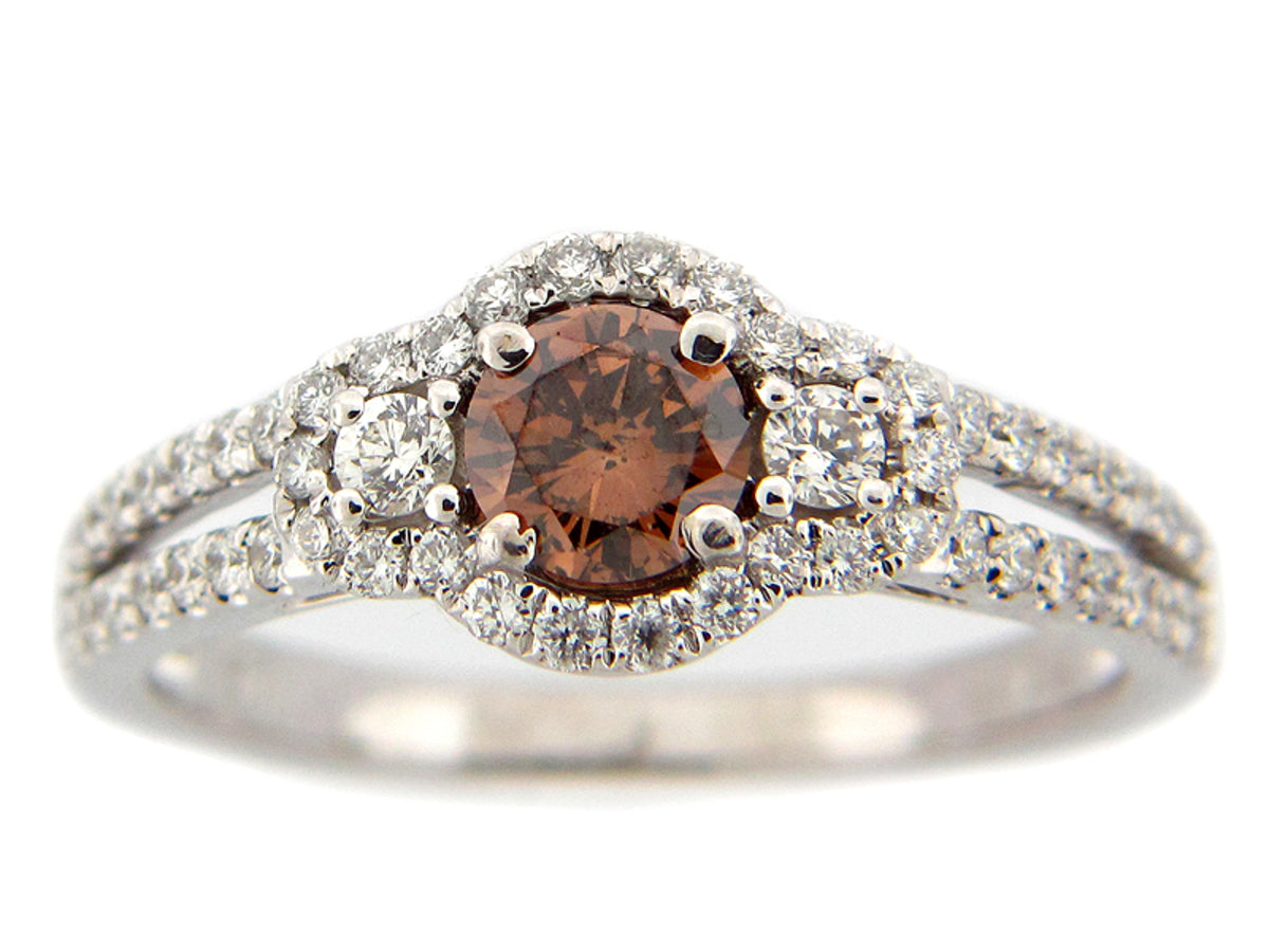 BROWN & WHITE DIAMOND RING, 18KW (N), CENTER=0.38