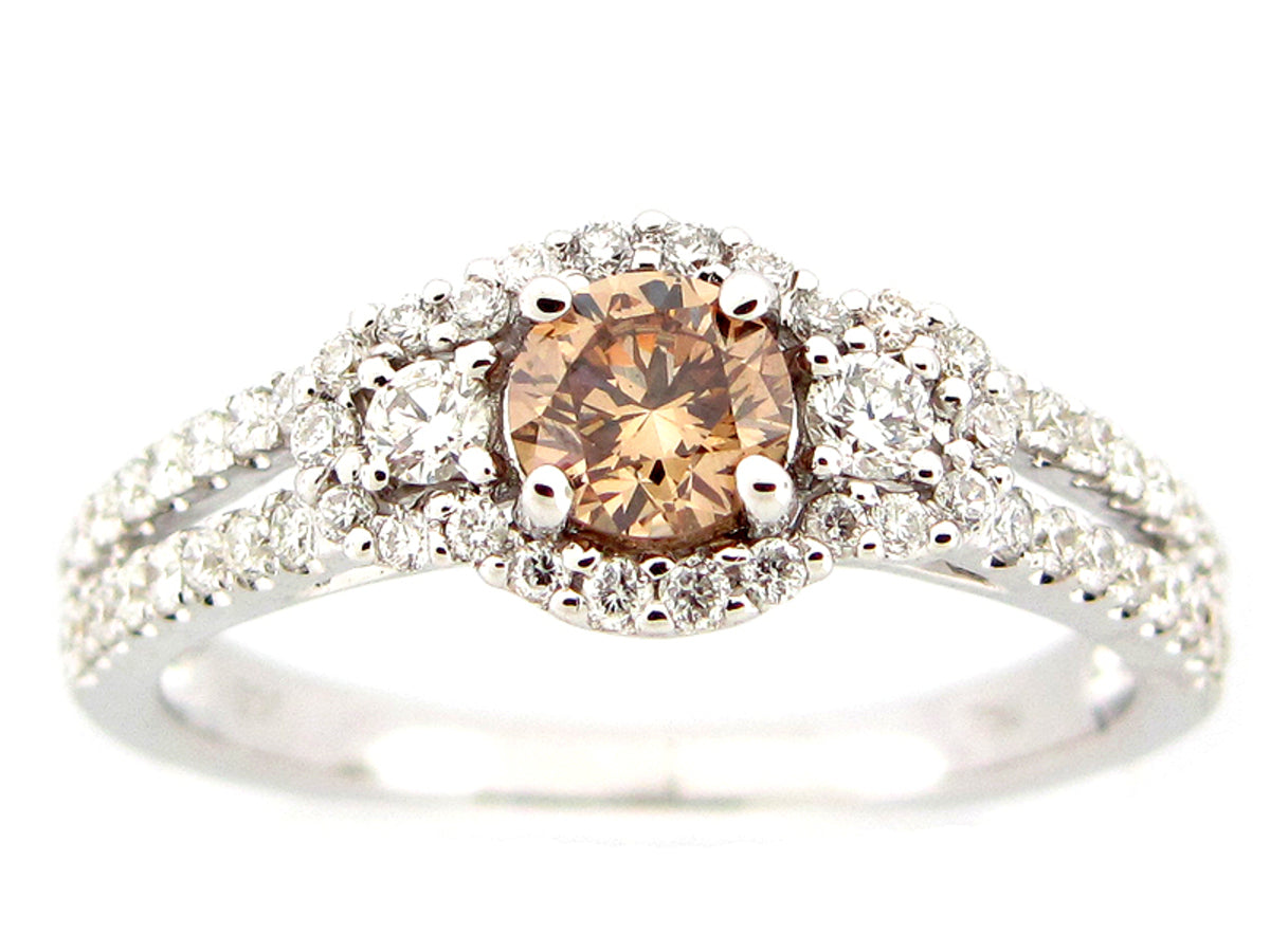 BROWN & WHITE DIAMOND RING, 18KW (N), CENTER=0.41