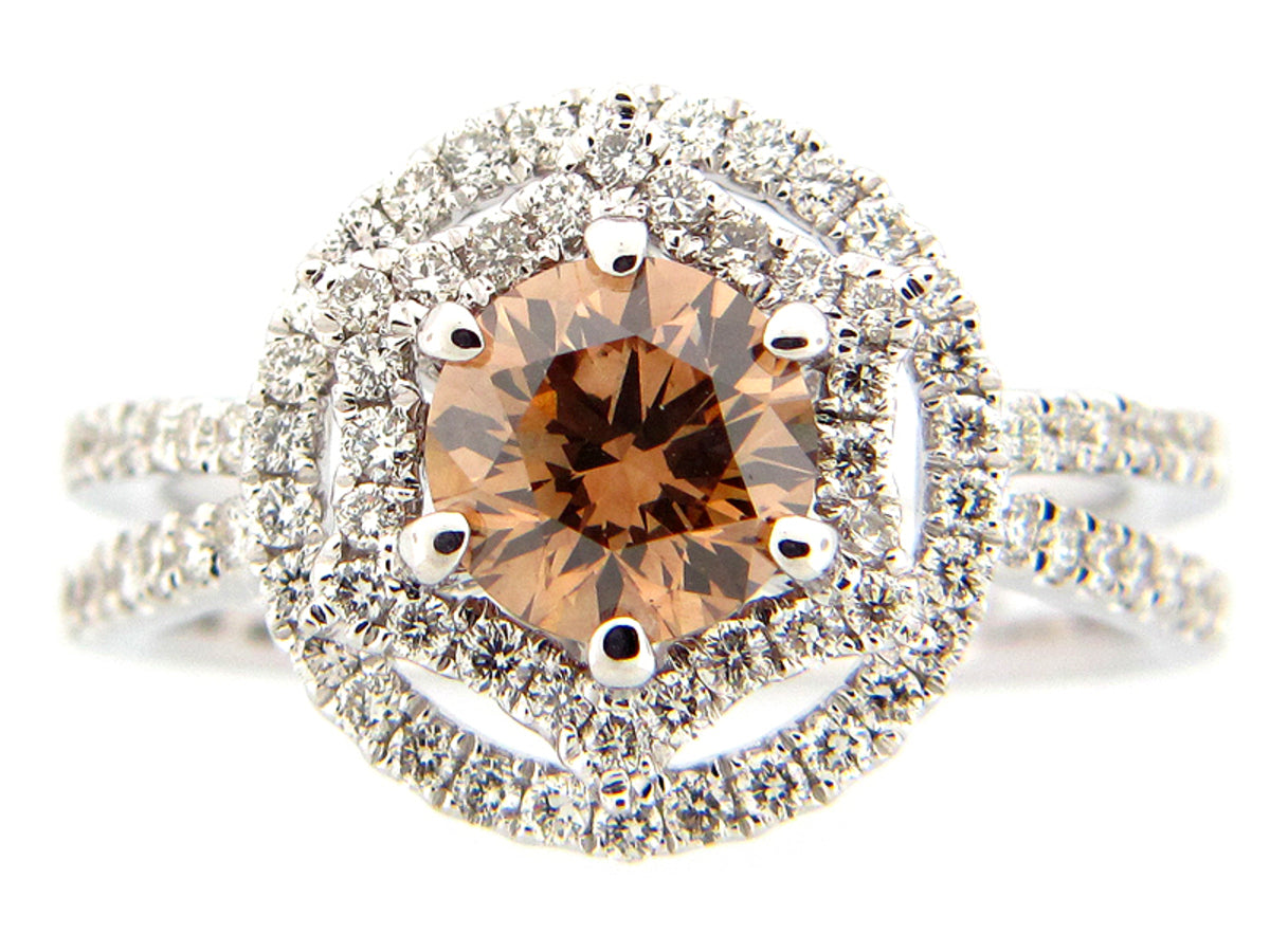 BROWN & WHITE DIAMOND RING, 18KW (N), CENTER=1.00