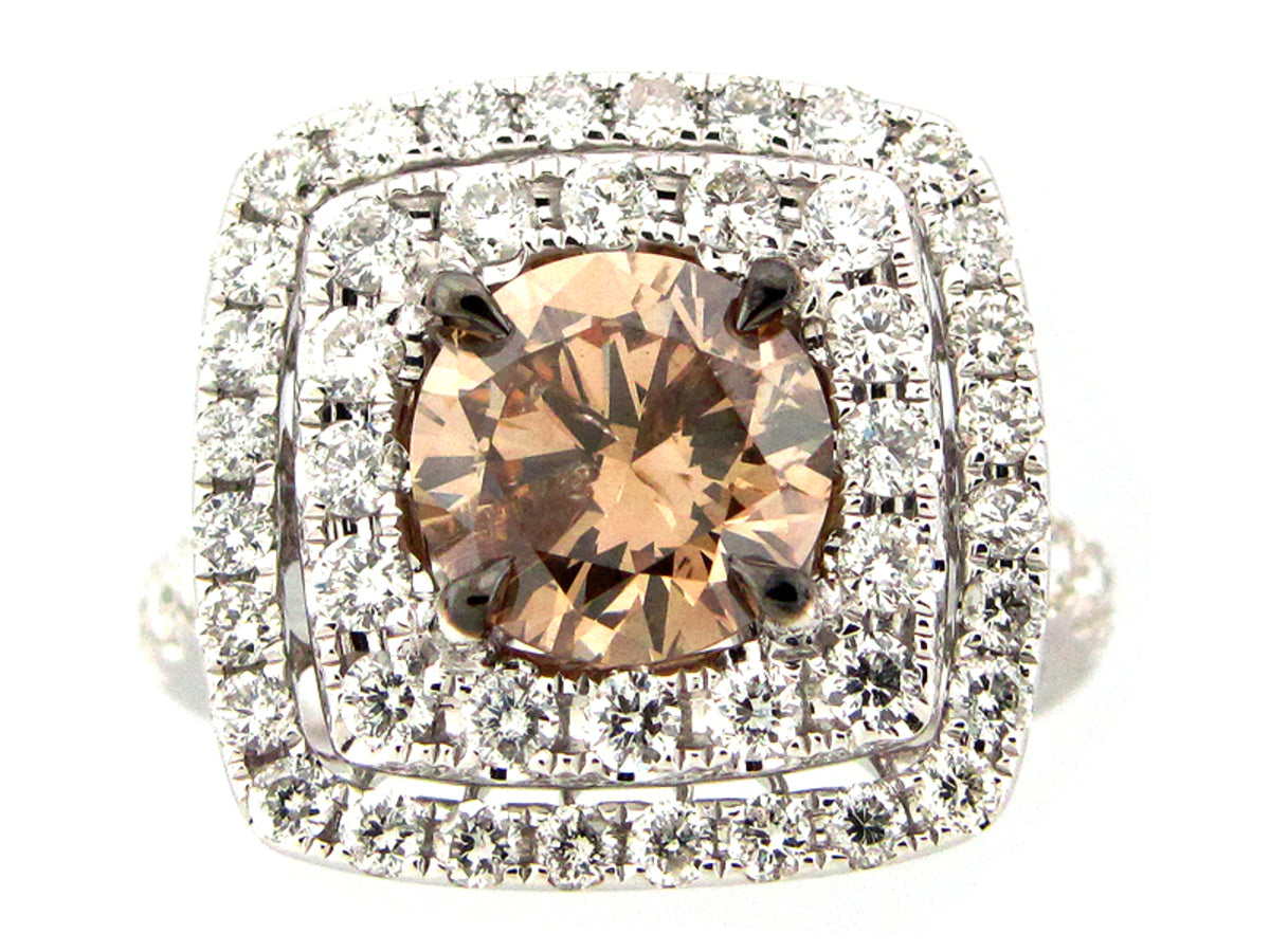 BROWN & WHITE DIAMOND RING, 18KW (N)