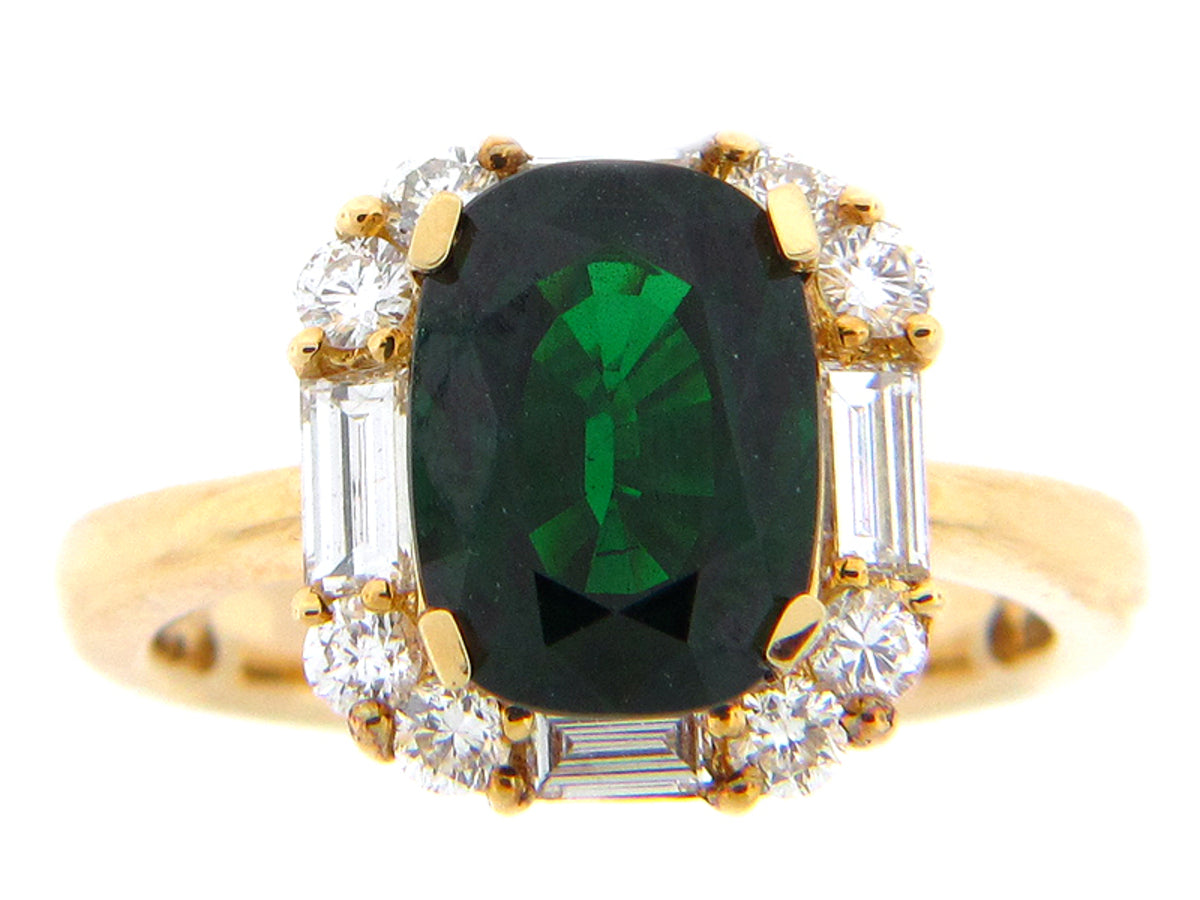 TSAVORITE & DIAMOND RING, 18KY (N), C=3.17