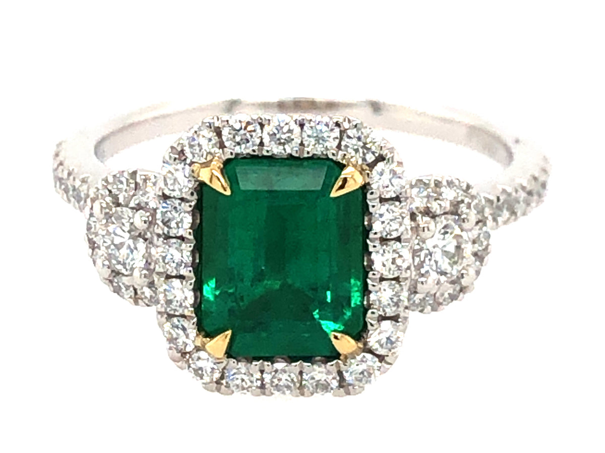 EMERALD & DIAMOND RING