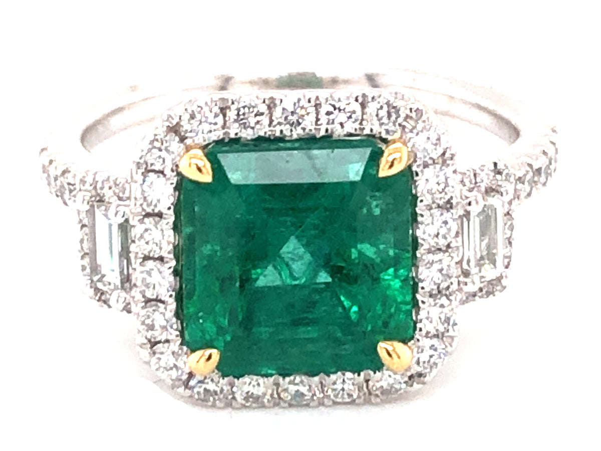 EMERALD & DIAMOND RING