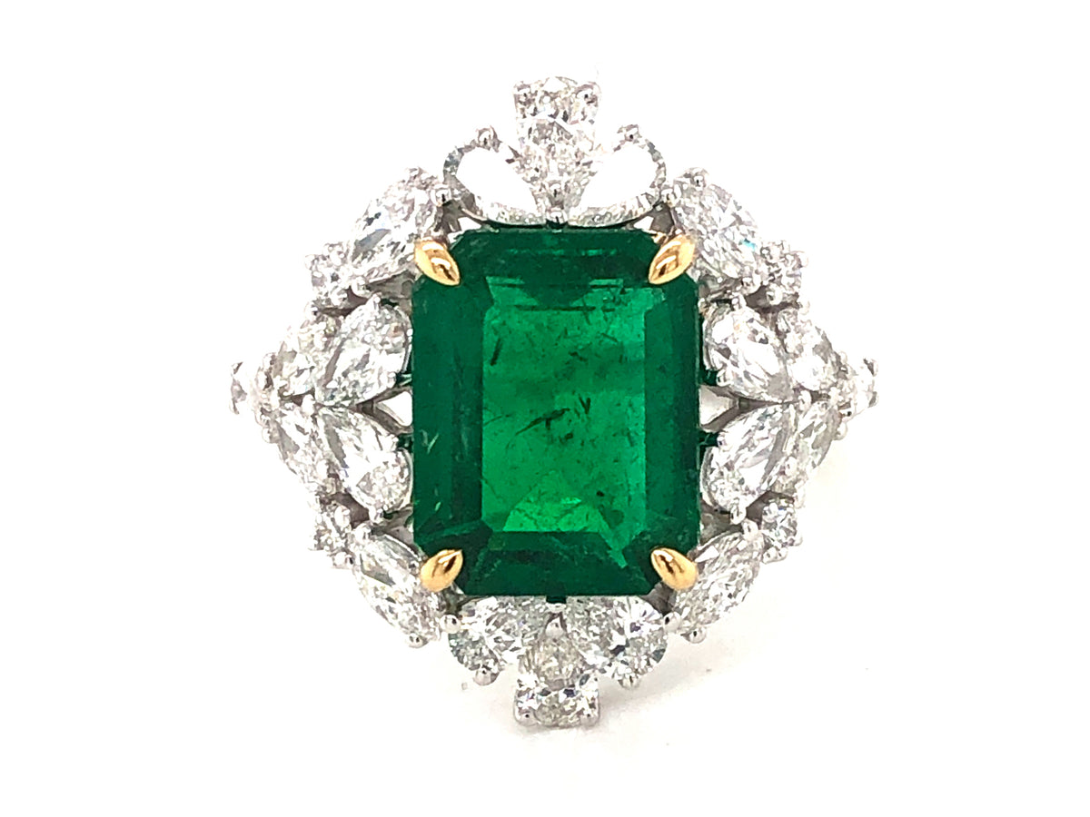 EMERALD & DIAMOND RING, GIA CERT #6207587720, 18KWY (O)