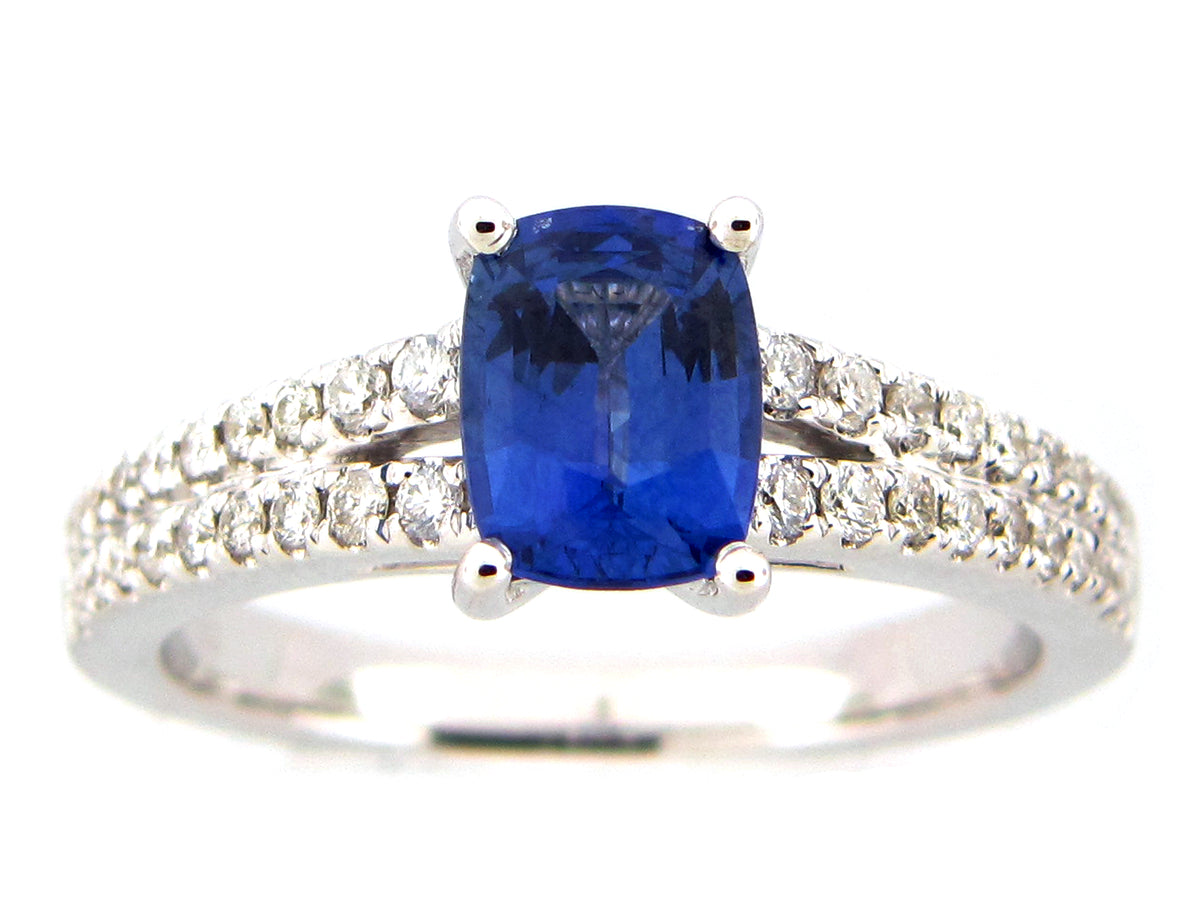 SAPPHIRE & DIAMOND RING, 18KW (H)
