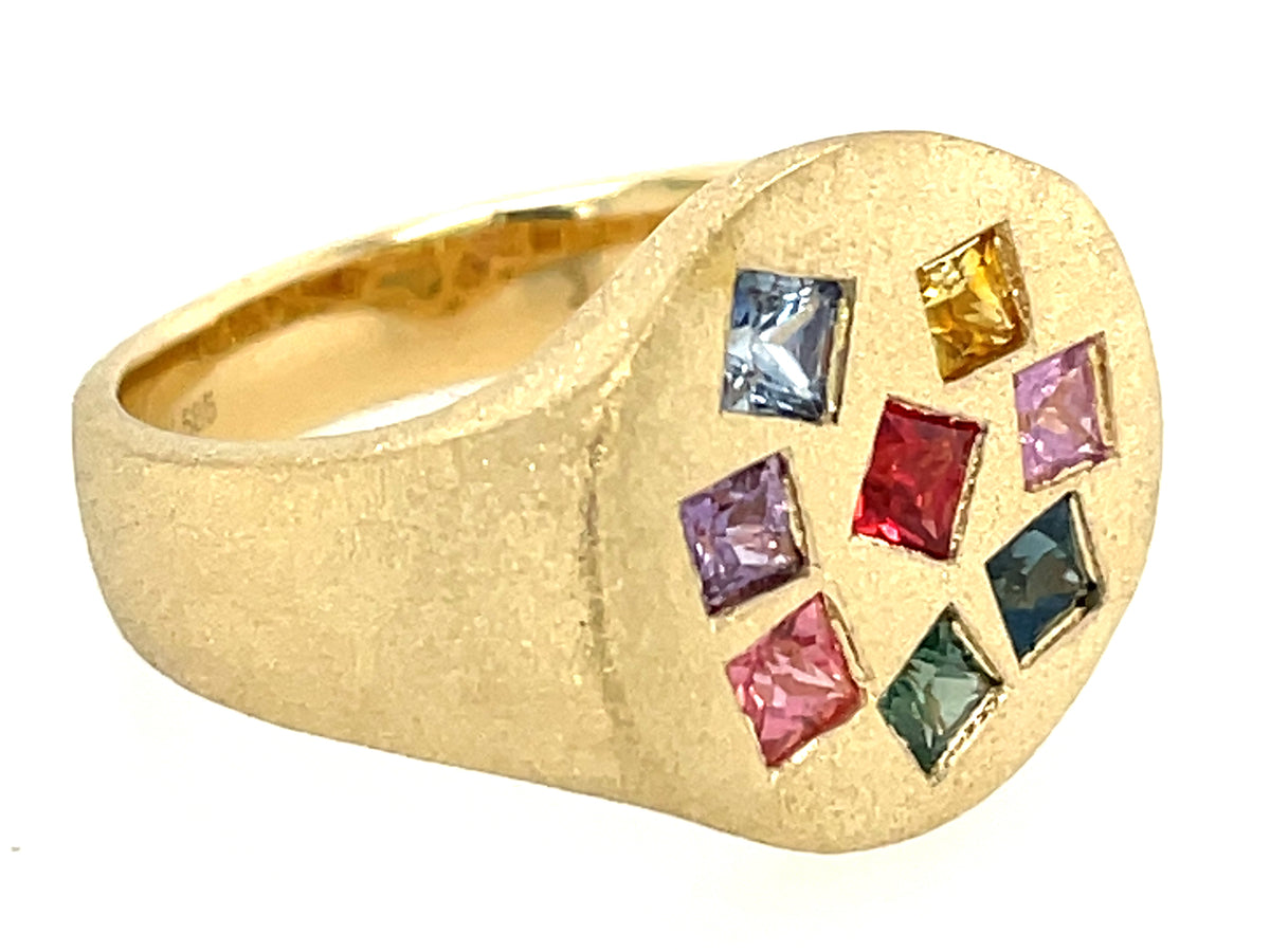 Rainbow Sapphire Princess Round Signet Ring, 14.3mm, Satin Finish, 14ky (H/U)