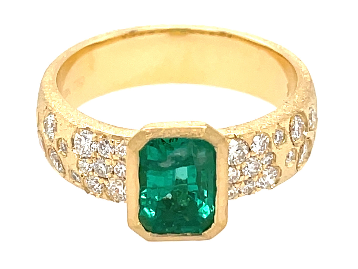 EMERALD CUT EMERALD BEZEL SET & DIAMOND RING, SATIN FINISH, 18KY (O)
