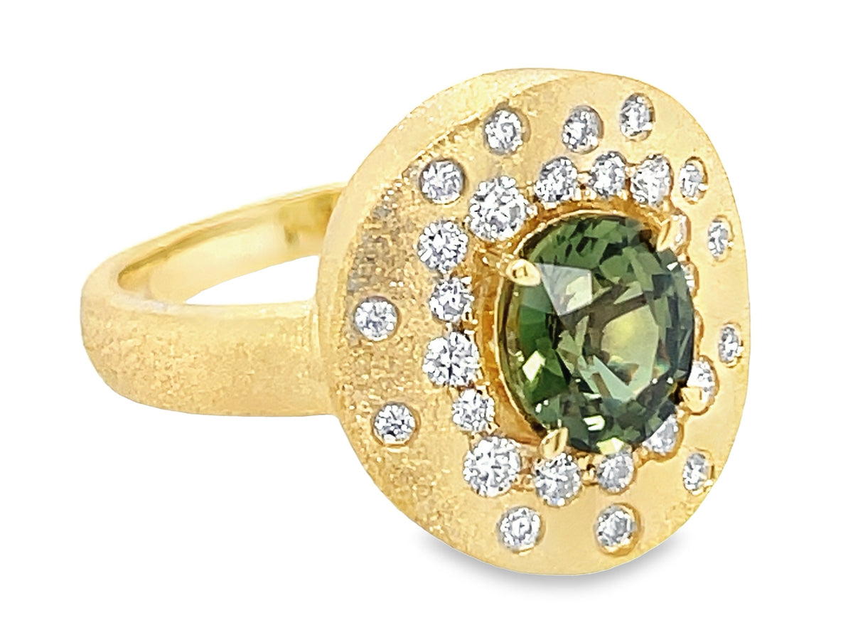 NATURAL NO HEAT GREEN SAPPHIRE OVAL & DIAMOND CONFETTI SHIELD RING, SATIN FINISH