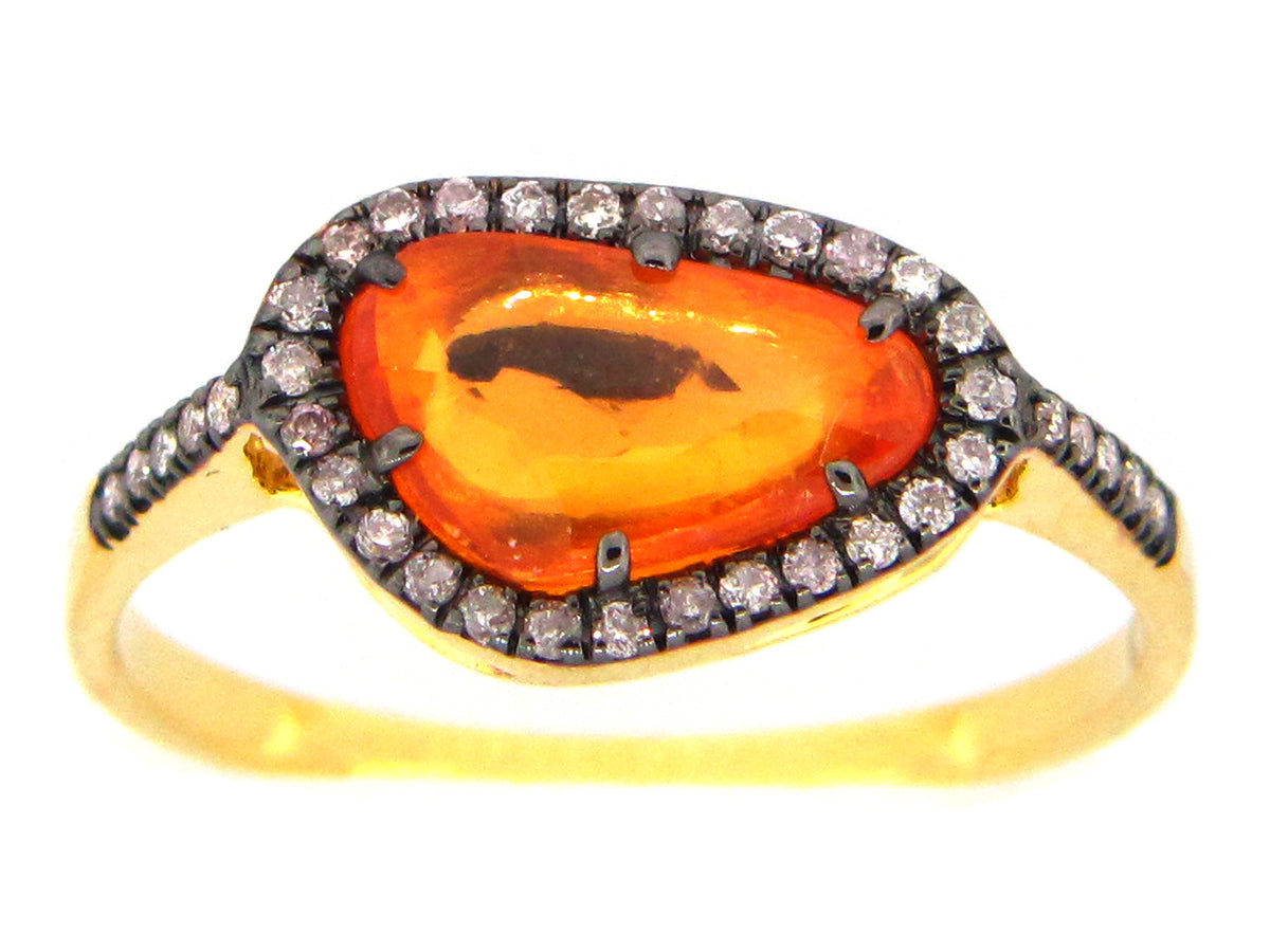ORANGE SAPPHIRE & DIAMOND RING, 18KY (U)