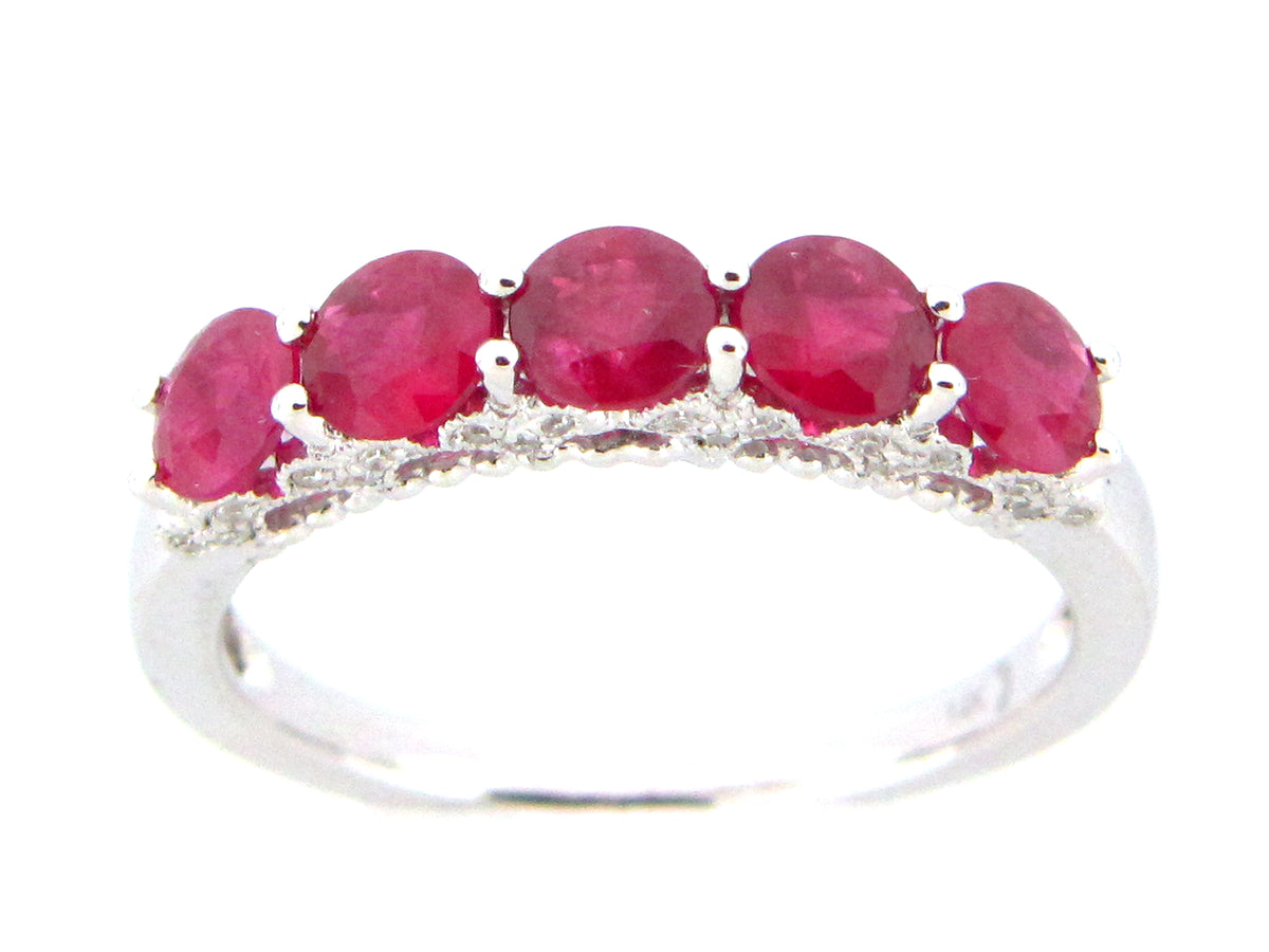 RUBY ROUND & DIAMOND 5 STONE RING, 14KW (H)
