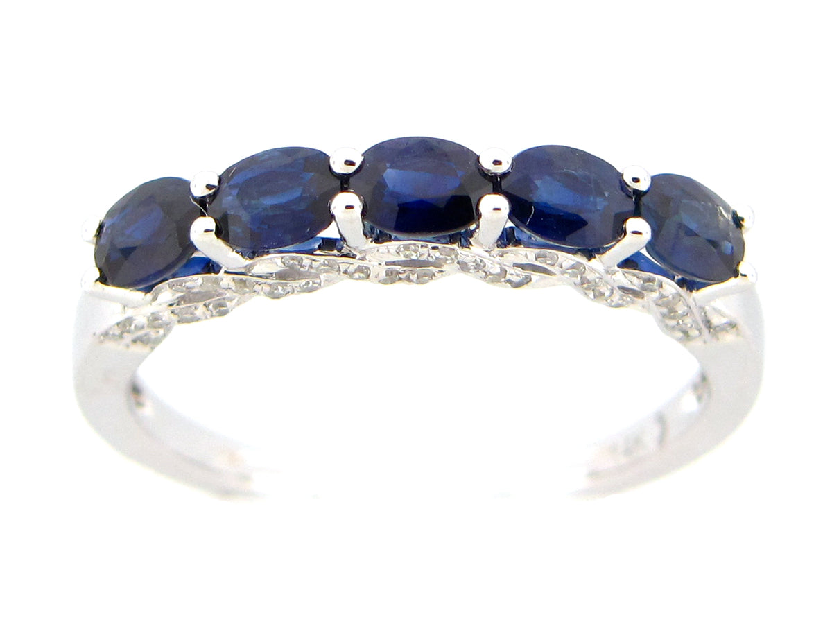 SAPPHIRE OVAL & DIAMOND 5 STONE RING, 14KW (H)