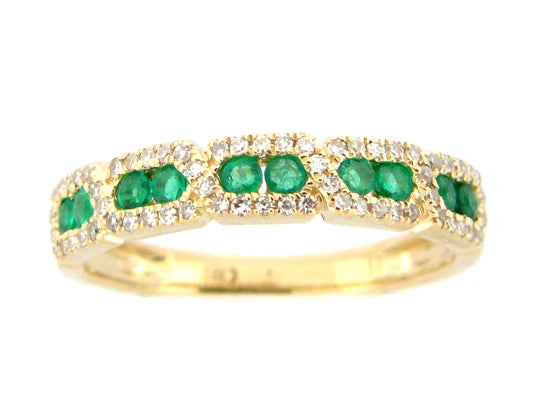 EMERALD & DIAMOND RING