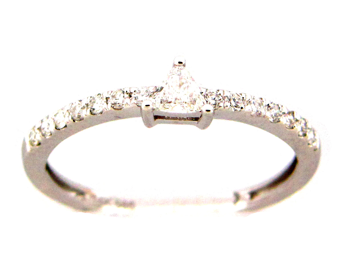 DIAMOND TRIANGLE RING, 14KW (N)
