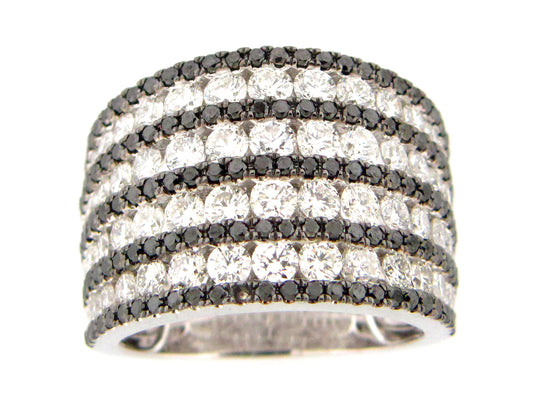 BLACK & WHITE  DIAMOND 4 ROW RING, 14KW (R)