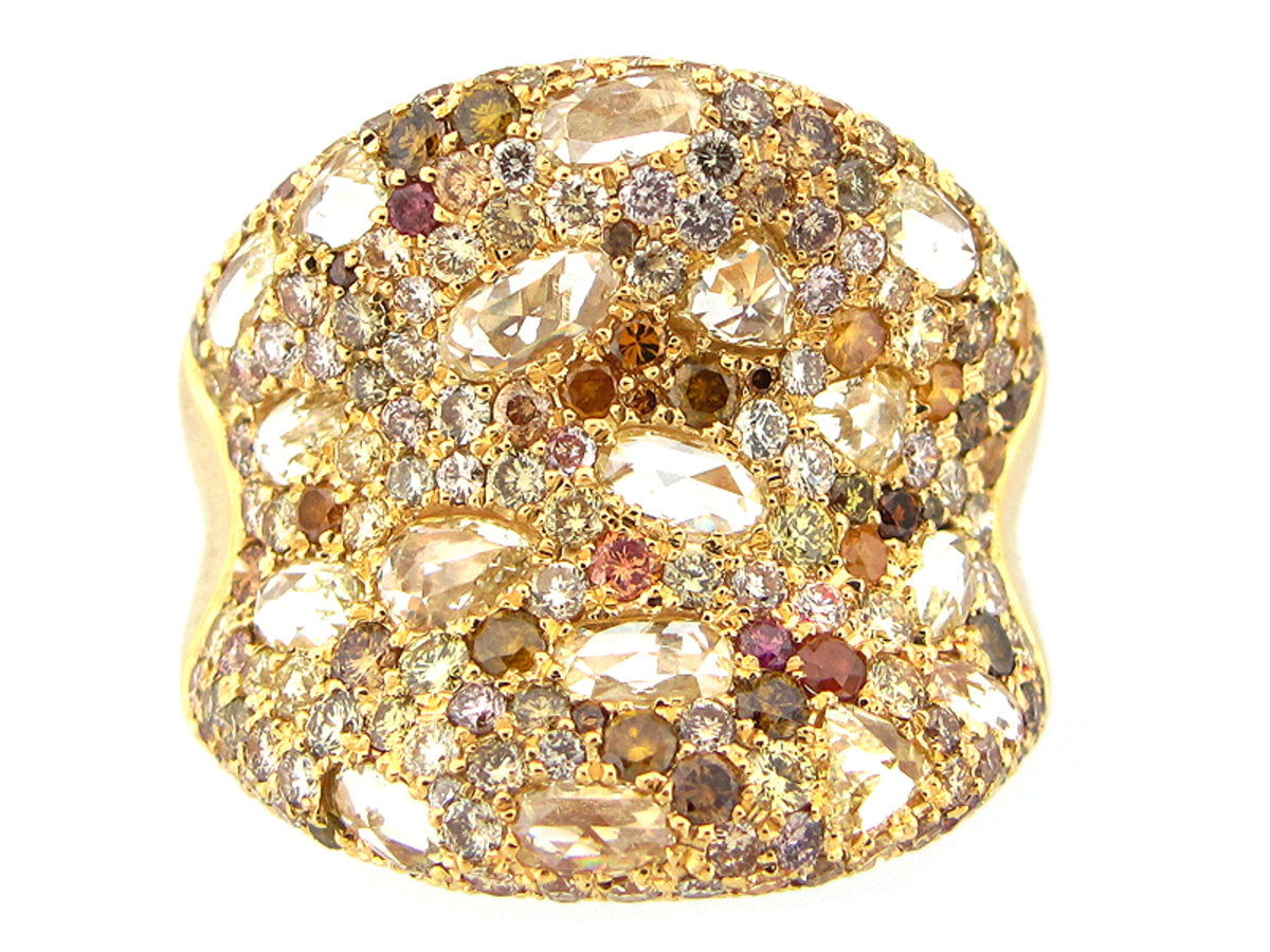 FANCY COLOR DIAMOND RING