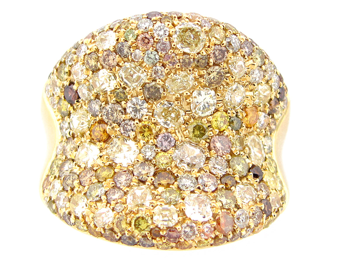 FANCY COLOR DIAMOND RING
