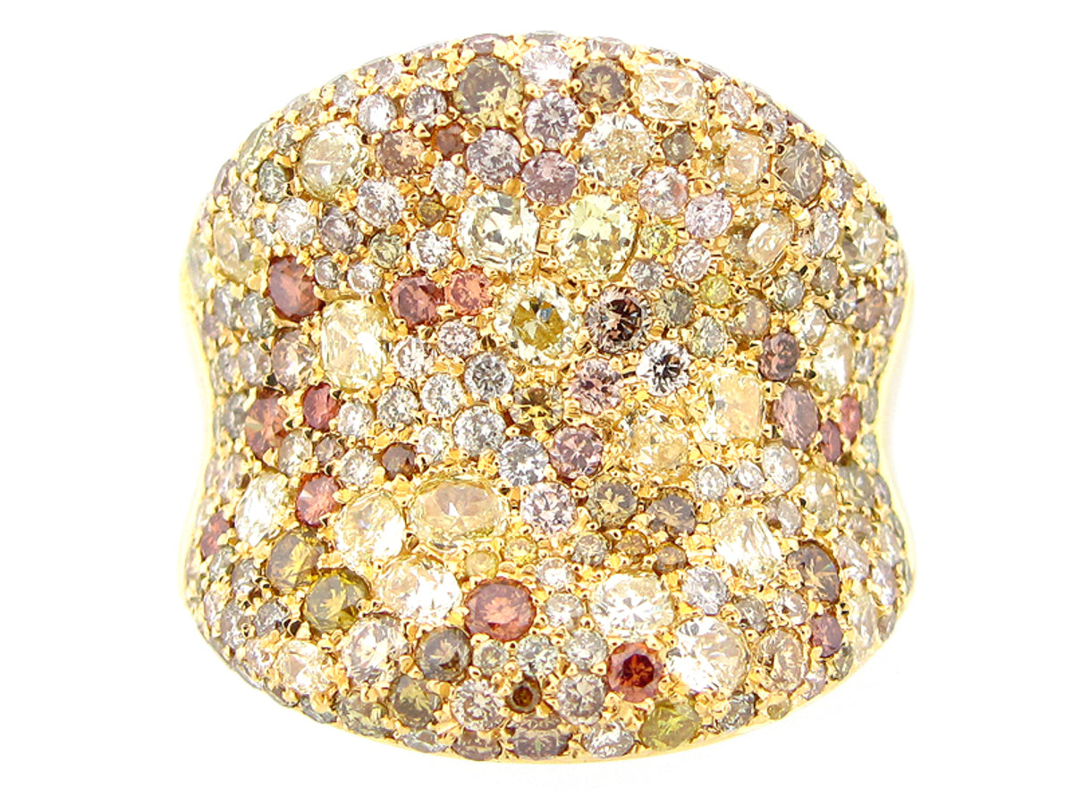 FANCY COLOR DIAMOND RING