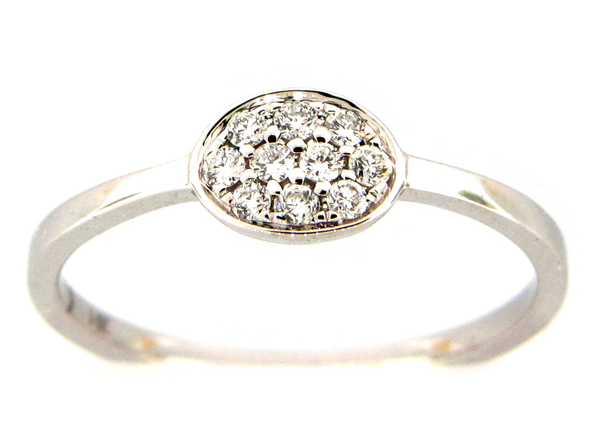 DIAMOND OVAL CLUSTER RING