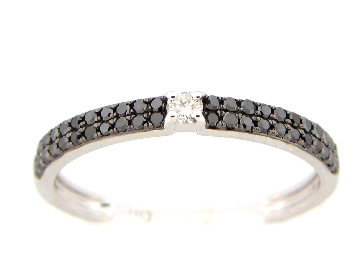 BLACK & WHITE DIAMOND RING