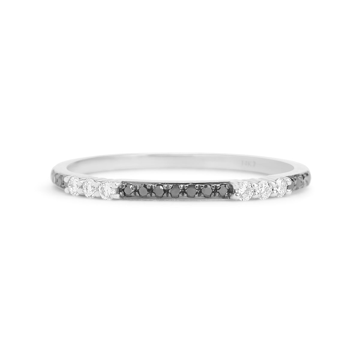 BLACK & WHITE DIAMOND RING, 14KW