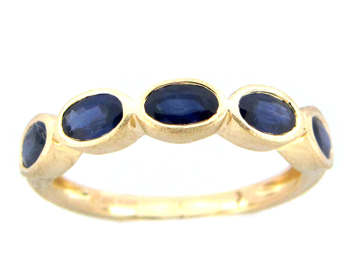 SAPPHIRE BEZEL RING