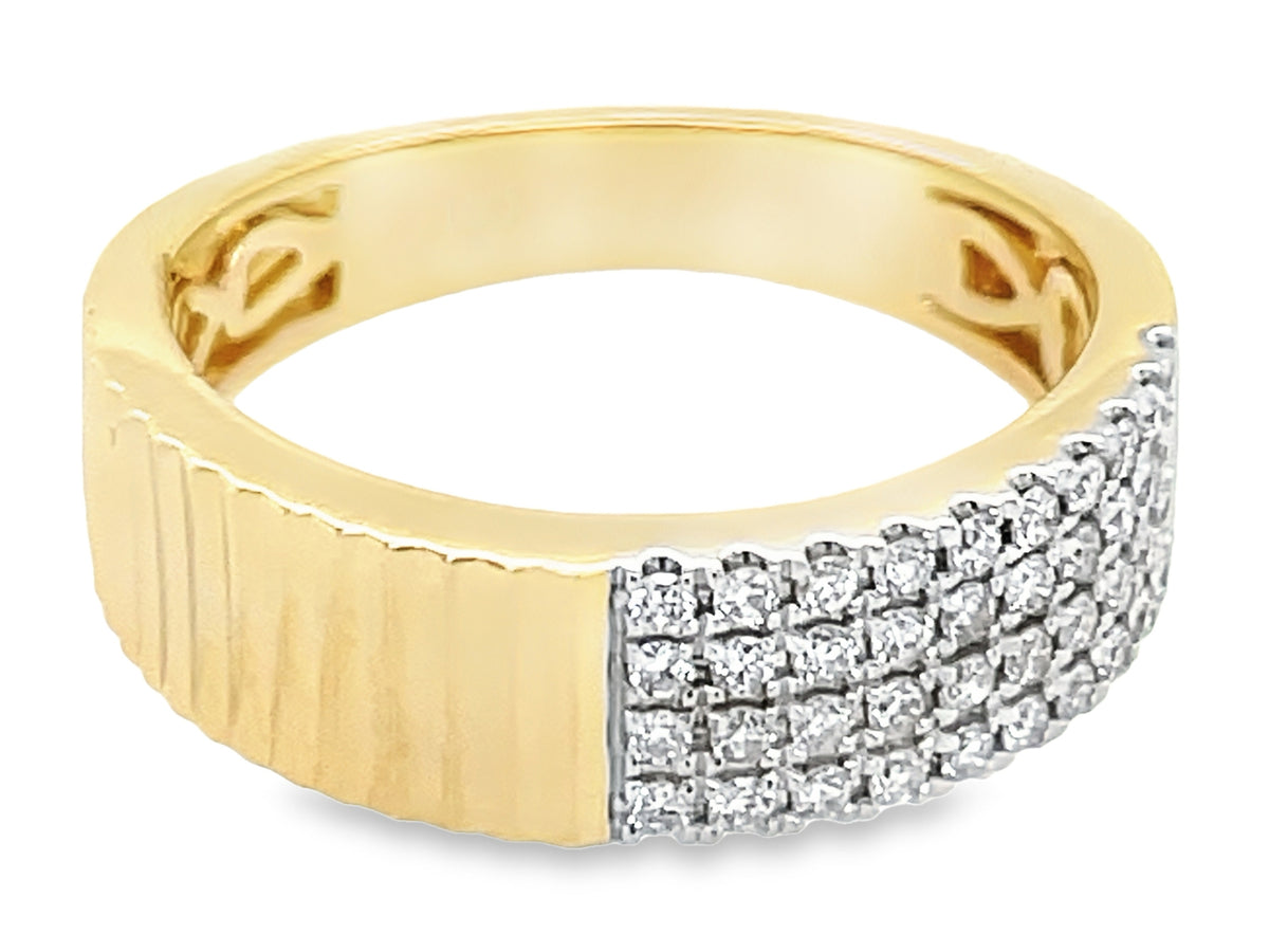 DIAMOND 4 ROW HALF & HALF PLEATED RING, 5.85MM