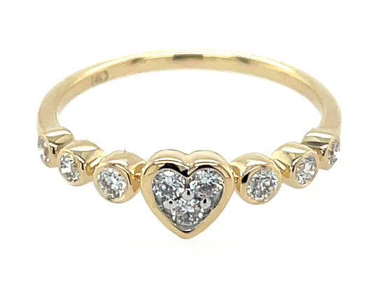 DIAMOND HEART BEZEL RING