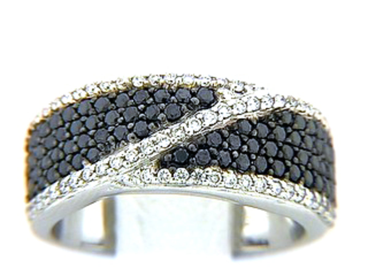BLACK & WHITE DIAMOND RING