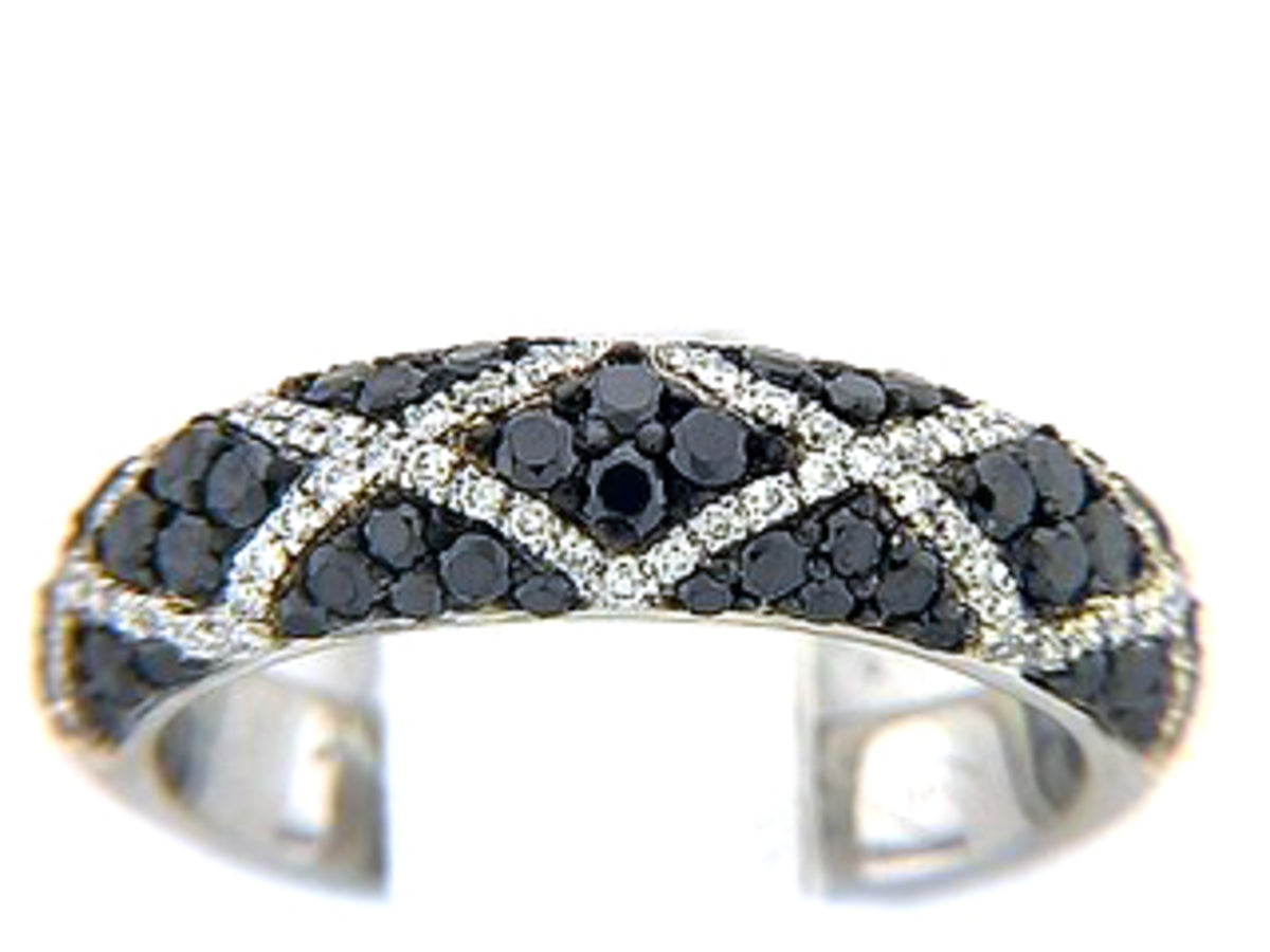 BLACK & WHITE DIAMOND RING