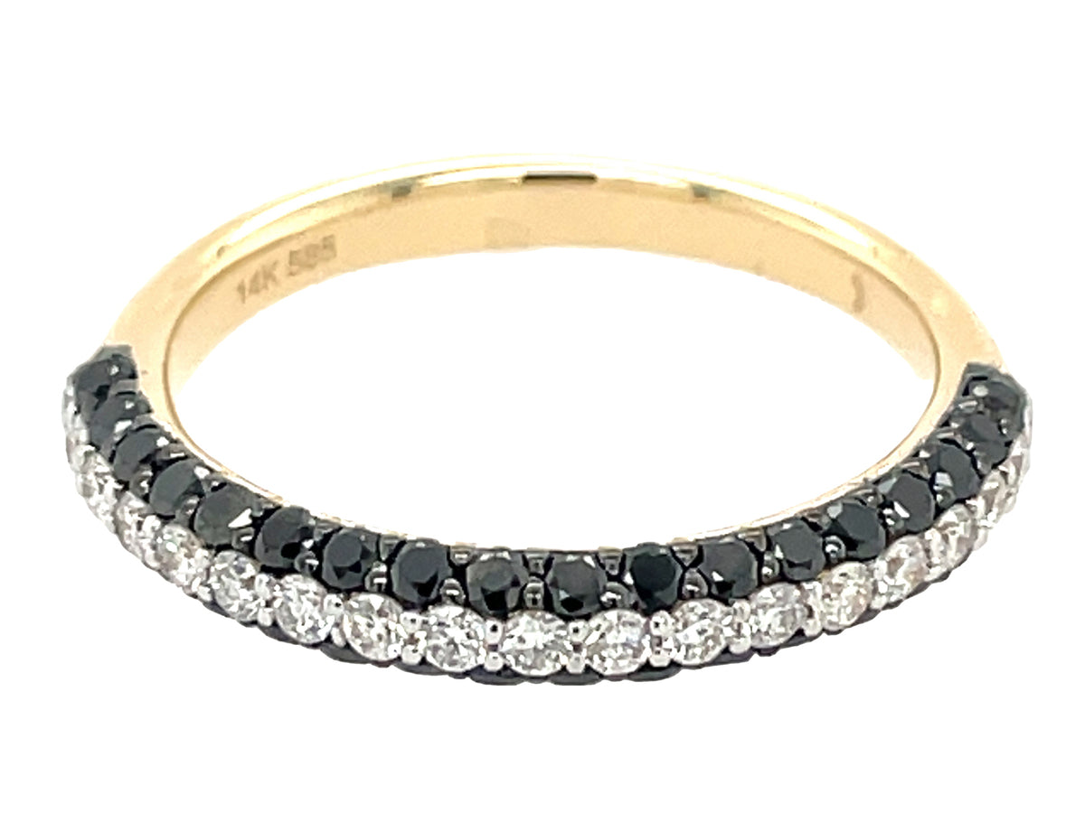 BLACK & WHITE DIAMOND RING