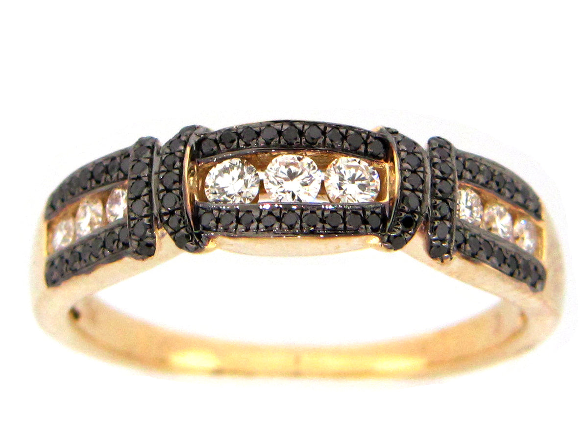 BLACK & WHITE DIAMOND RING