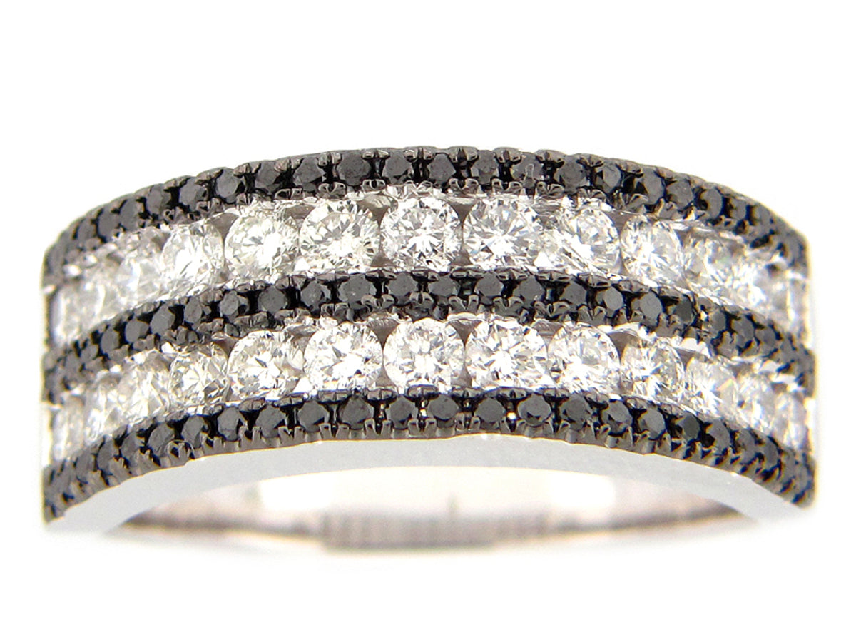 BLACK & WHITE DIAMOND RING