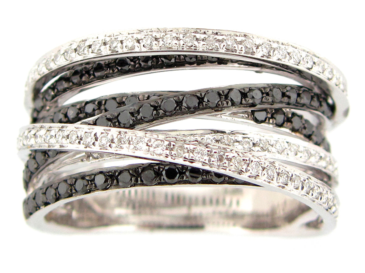 BLACK & WHITE DIAMOND RING, 18KW (R/H)