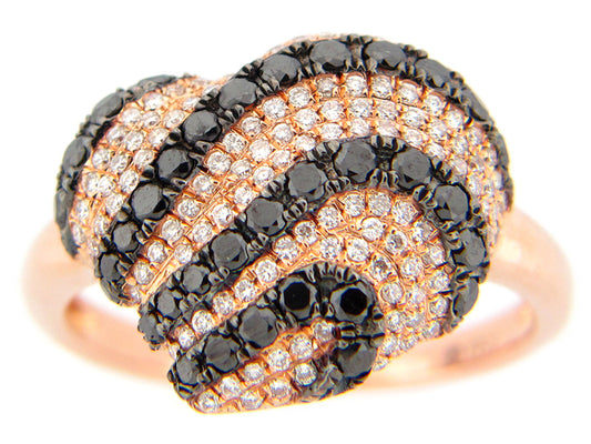 BLACK & WHITE DIAMOND RING, 18KR (R/H)