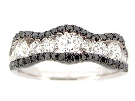 BLACK & WHITE DIAMOND RING, 14KW (R/H)