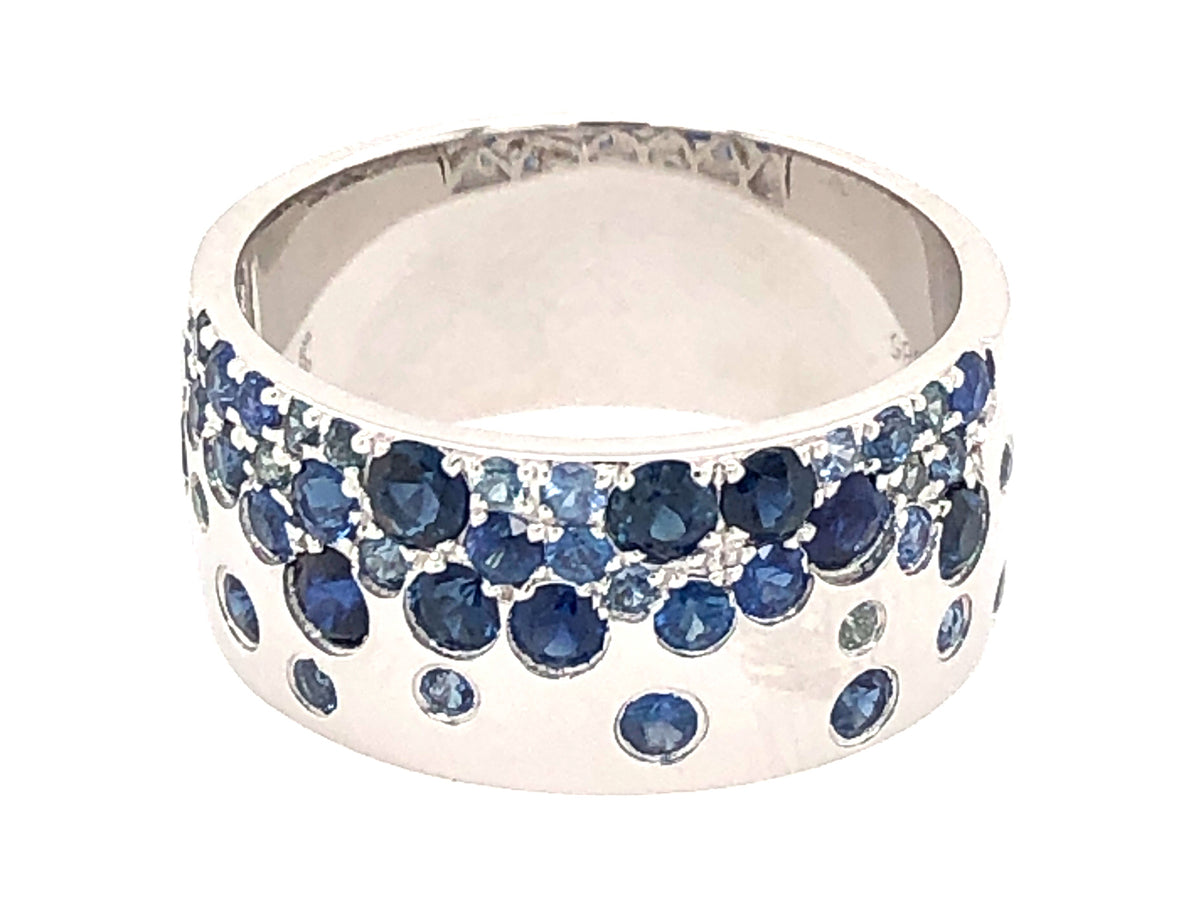 SAPPHIRE MIX BLUE FLUSH SET CIGAR BAND, 8.7MM RING, 14KW (H)