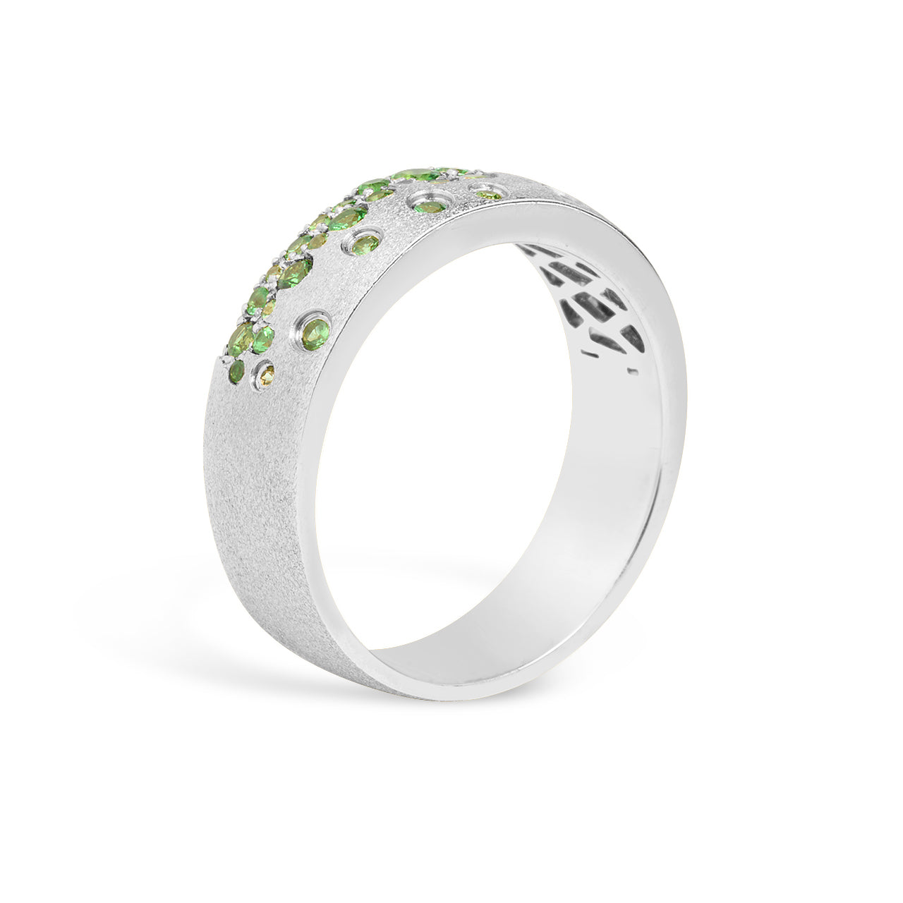 Tsavorite Confetti 5.7mm cigar Band