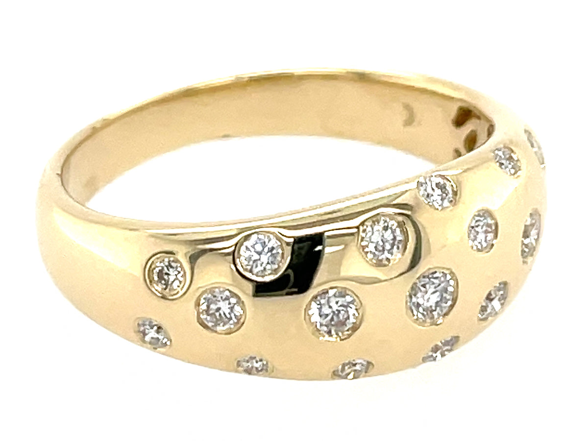 DIAMOND SCATTERED FLUSH SET TAPERED WIDE RING