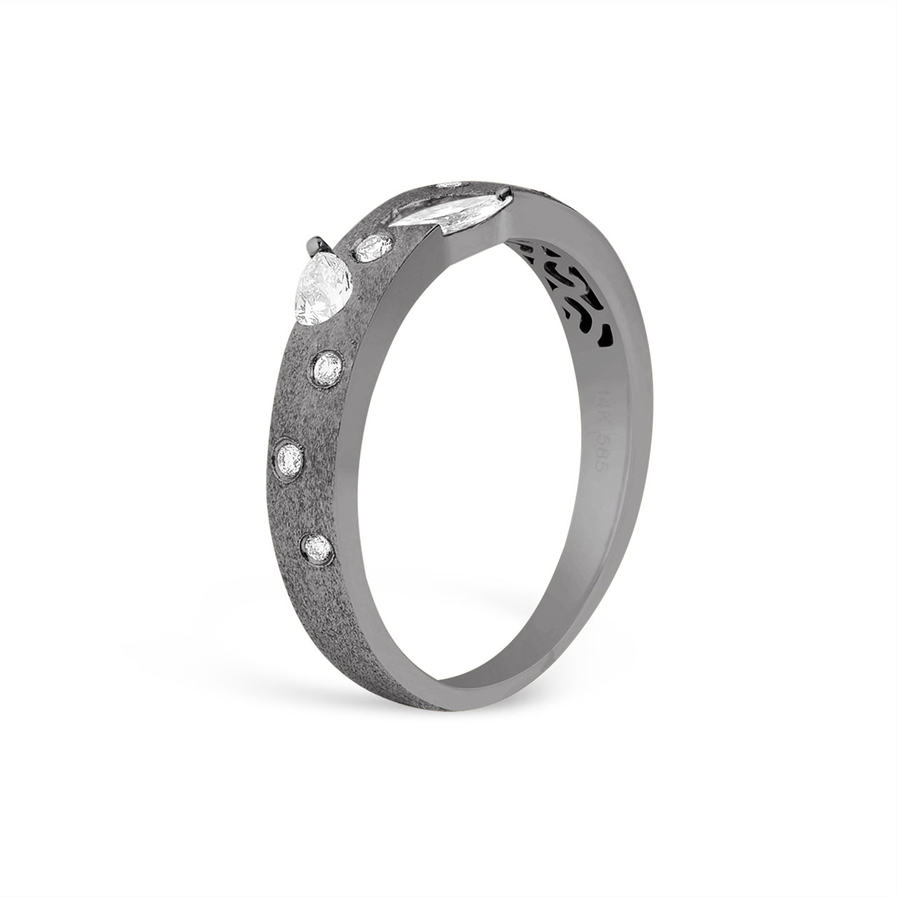 Diamond Leaf Motif Ring