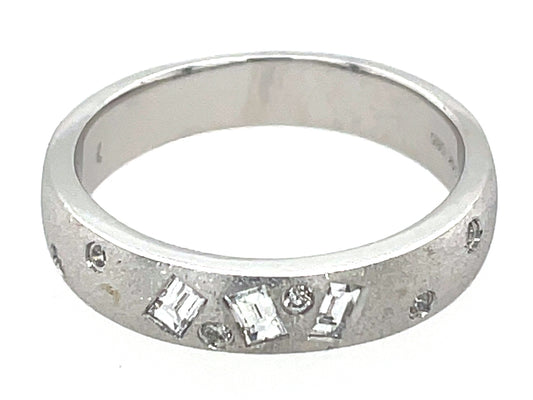 Diamond Baguettes Rounds Flush Set Ring