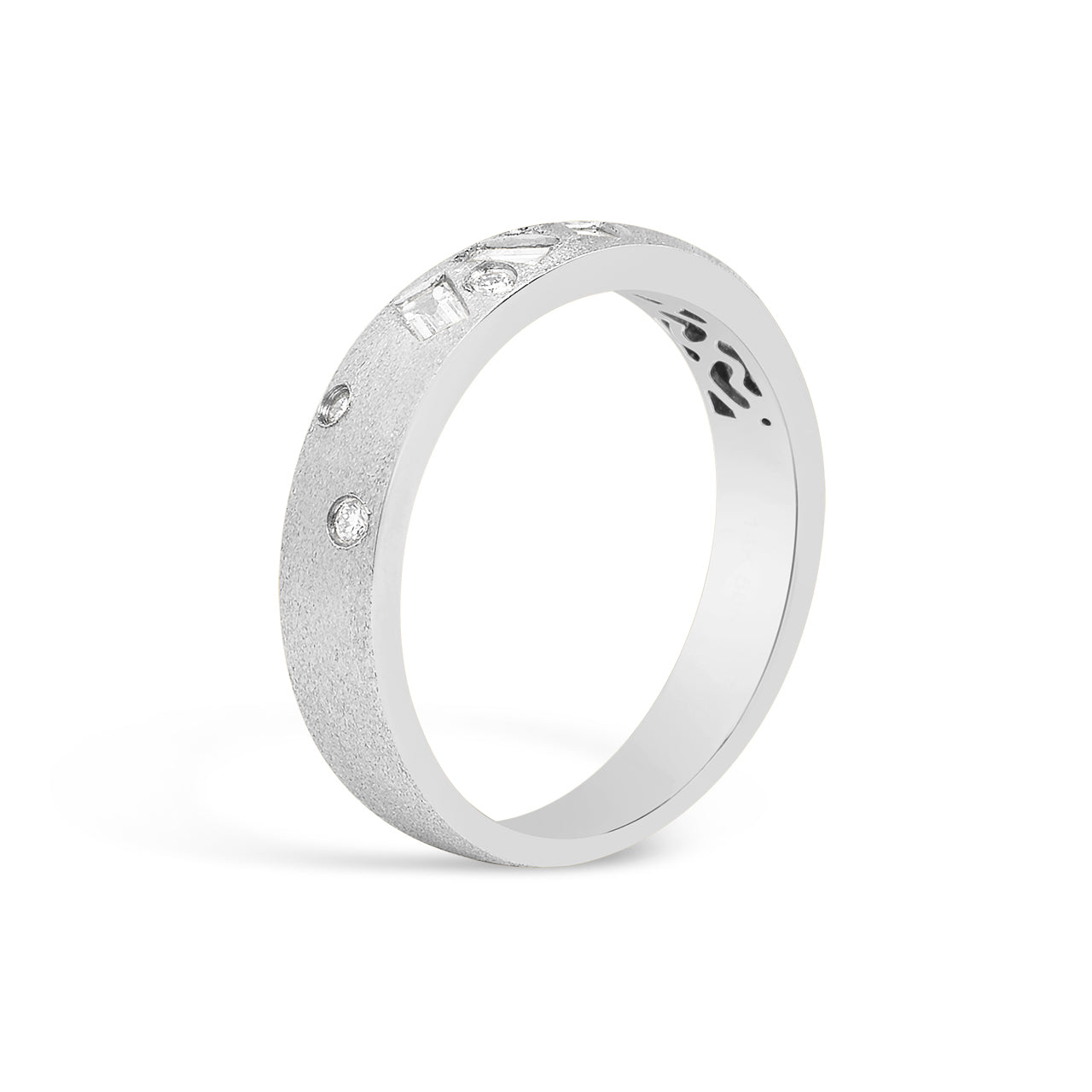 Diamond Baguette & Round Dancing Band