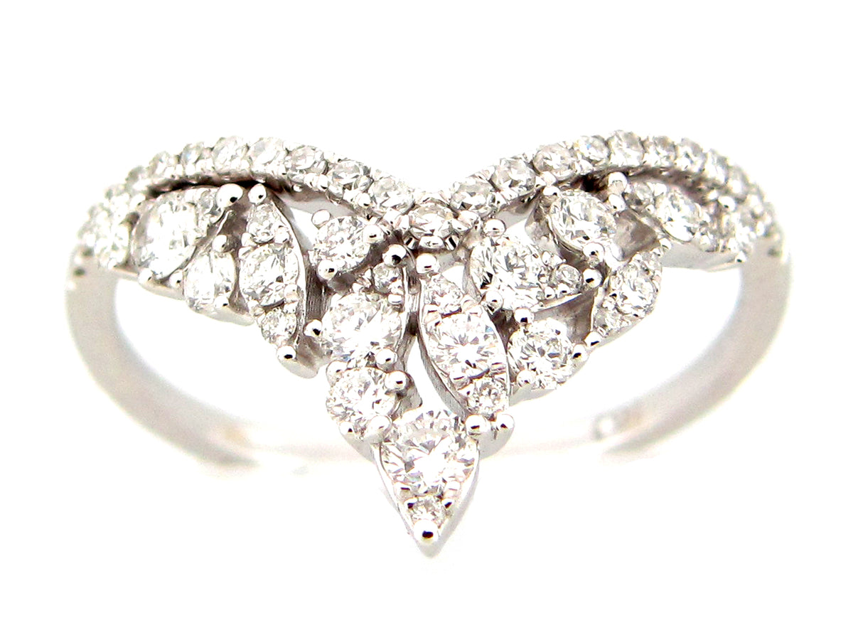 DIAMOND V RING