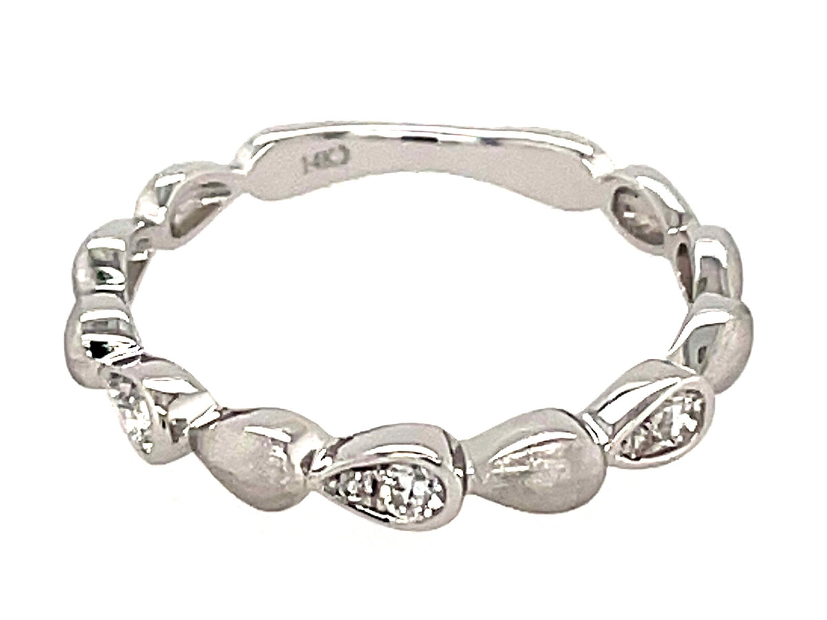 DIAMOND TEAR DROP BAND RING