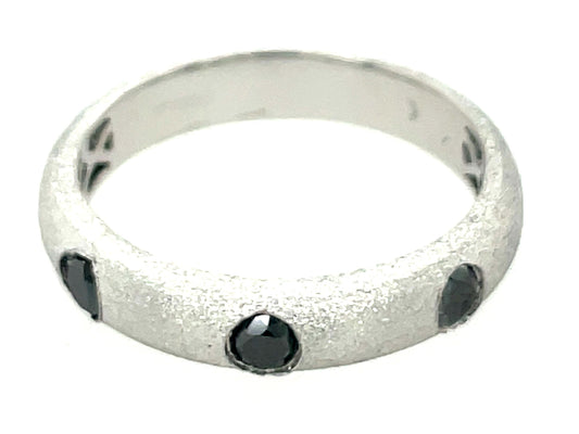 BLACK DIAMOND 3 STONE BEZEL RING, SATIN FINISH, PLAT (N)