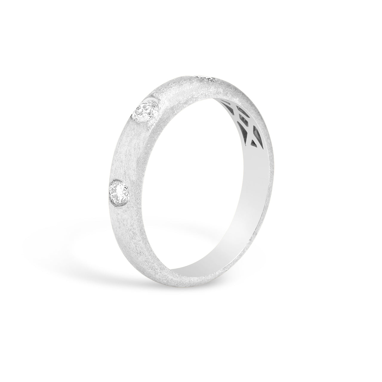 Diamond 3 Stone Flush Band