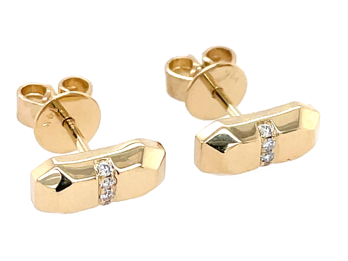 DIAMOND STUD EARRING