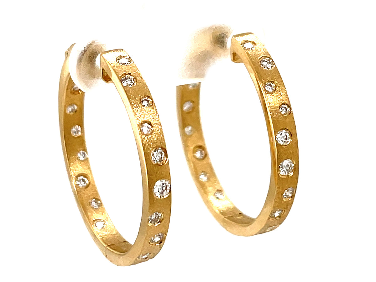 DIAMOND FLUSH SET CIRCLE 26MM HOOP EARRING
